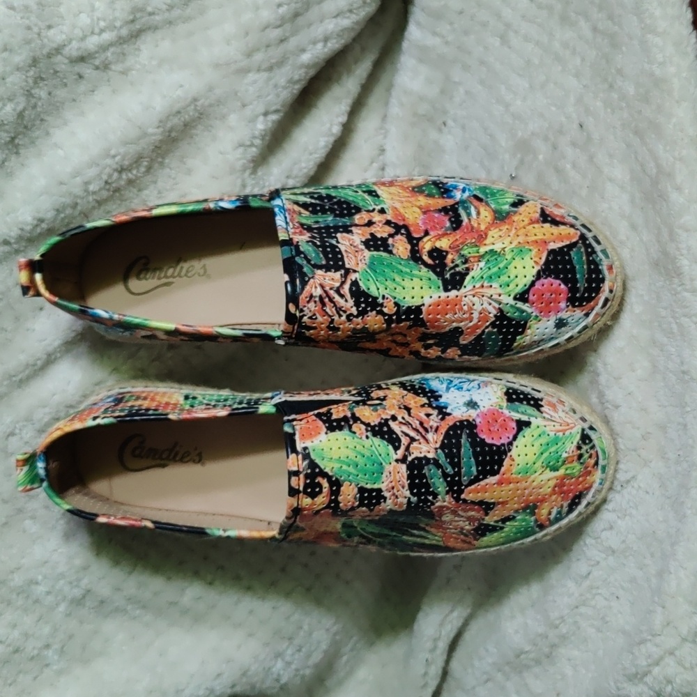 Low shoes
